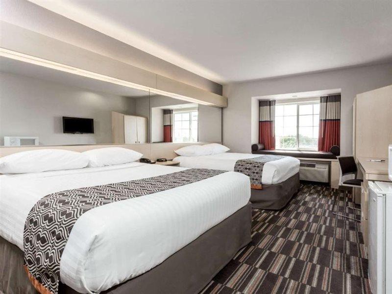 Microtel Inn & Suites Modesto Ceres Buitenkant foto